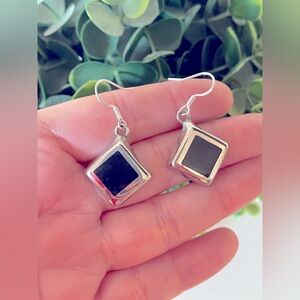 VINTAGE STERLING SILVER 925 MEXICAN BLACK ONYX HOOK SQUARE DANGLE EARRINGS